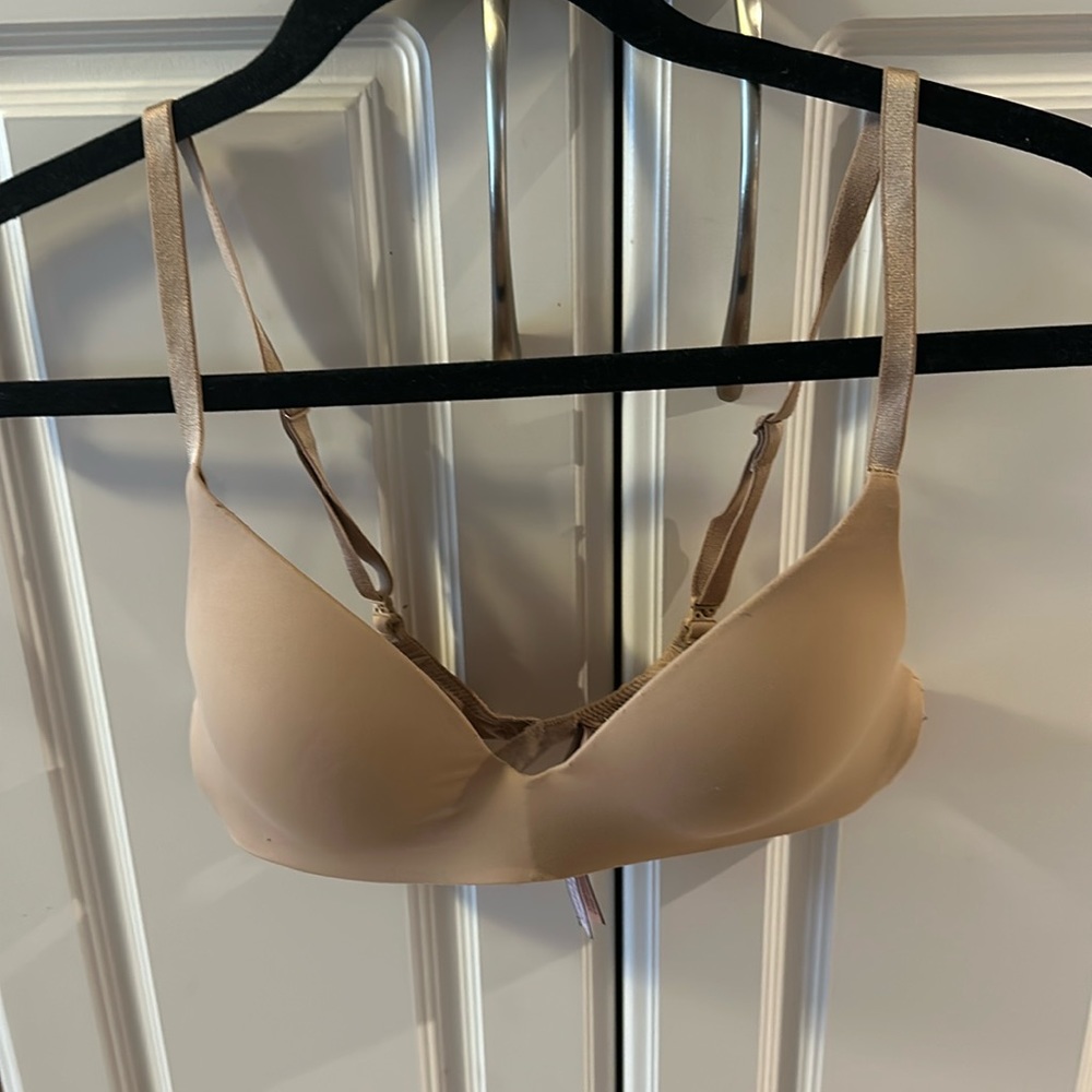 Victorias T-shirt wireless bra